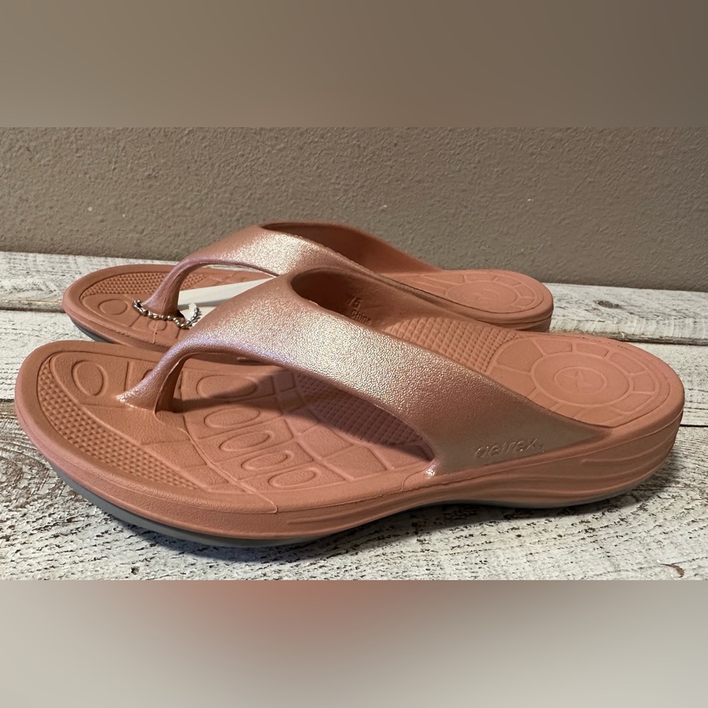 🔴 Aetrex Lynco Flips Orthopedic Flip Flop - NWT